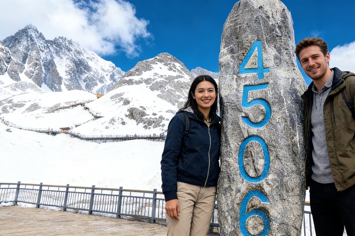 Lijiang Private Essentials Tour zum Jade Dragon Snow Mountain inklusive Seilbahn