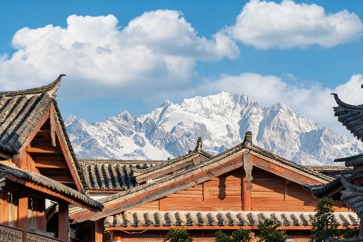 Lijiang Private Essentials Tour zum Jade Dragon Snow Mountain inklusive Seilbahn