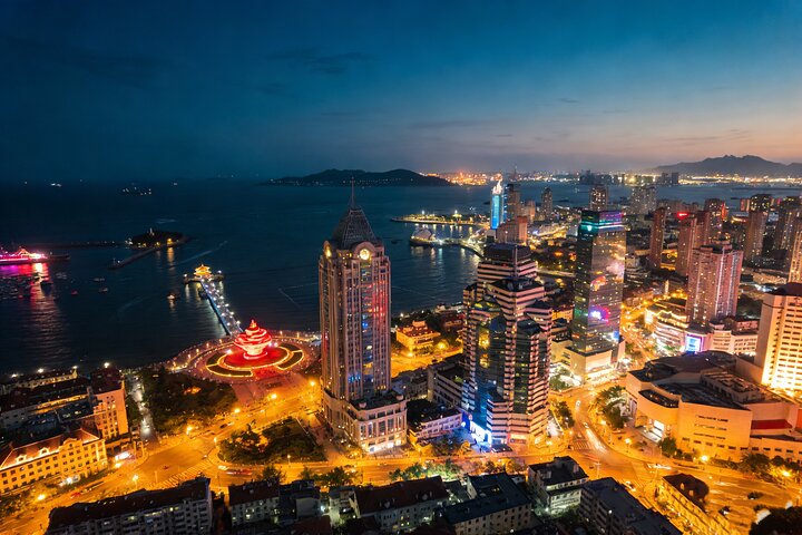 Qingdao dopo il tramonto: Tour di illuminazione di 4 ore con opzioni