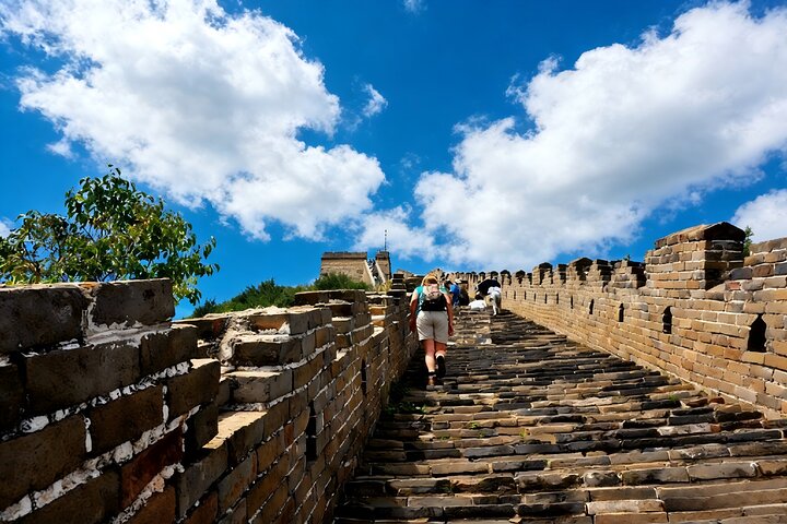 Viagem diurna privada de Qingdao à Grande Muralha de Mutianyu com teleférico ou passeio de tobogã