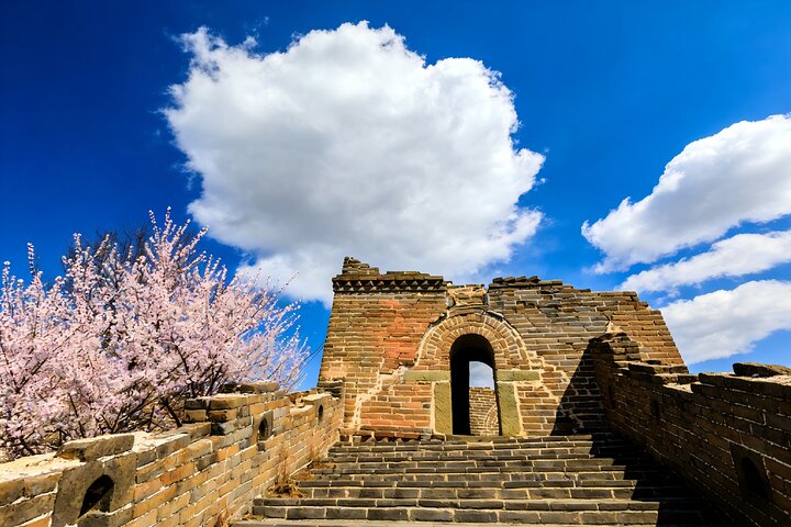 Viagem diurna privada de Qingdao à Grande Muralha de Mutianyu com teleférico ou passeio de tobogã