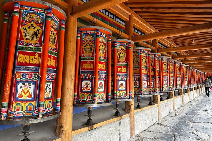 Gita privata di 2 giorni a Lanzhou al tempio di Bingling e al monastero di Labrang