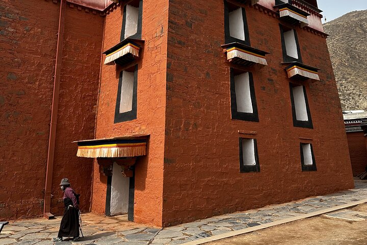 Gita privata di 2 giorni a Lanzhou al tempio di Bingling e al monastero di Labrang