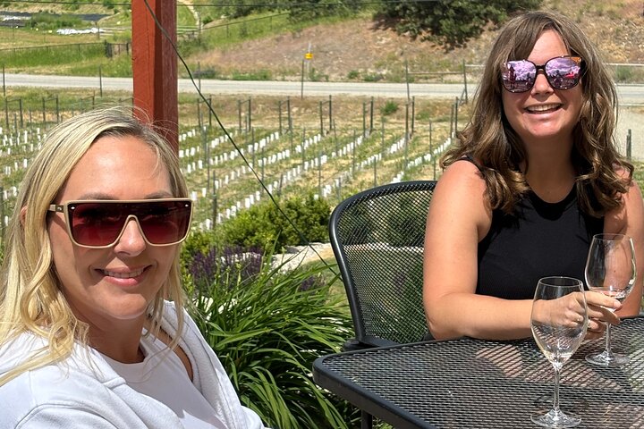Visite du vin de Kelowna en vélo électrique avec dégustations, déjeuner et vue sur l'Okanagan