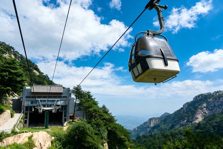 Mount Tai Private Tour von Jinan mit dem Hochgeschwindigkeitszug mit Seilbahnfahrt