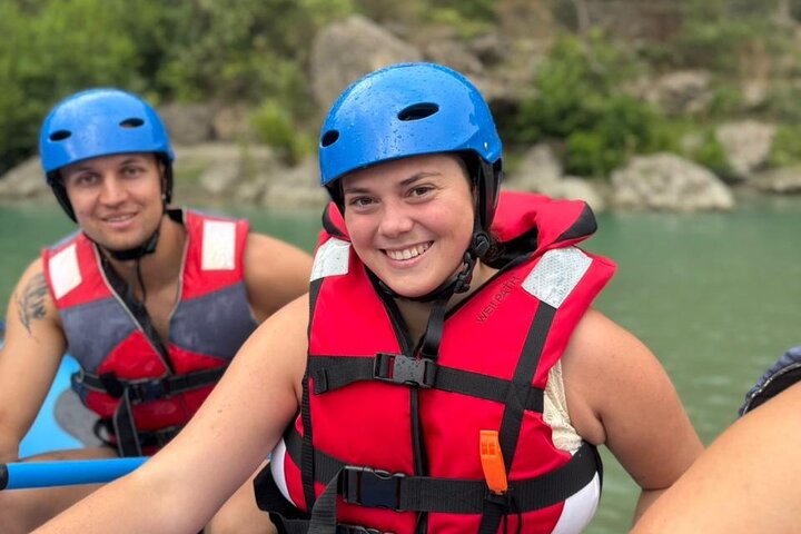 Visita guiada de rafting - Parque Nacional del Río Vjosa - Permet, Albania