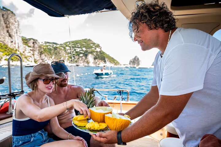 Positano & Amalfikusten Dagstur med båt i liten grupp från Sorrento