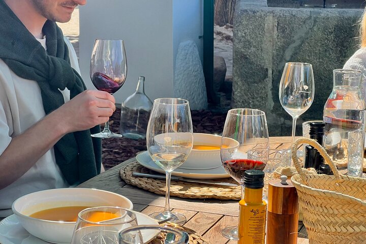 Lunch in Douro Valley bij Quinta dos Novais met wijnarrangementen