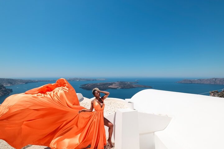 Eksklusiv Santorini Flying Dress Photoshoot med Pickup