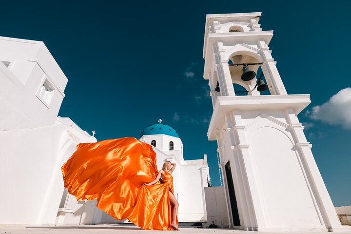 Eksklusiv Santorini Flying Dress Photoshoot med Pickup