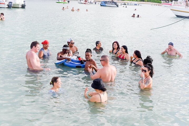 #1 Punta Cana Hip Hop Adults Only Party Boat avec Open Bar et DJ