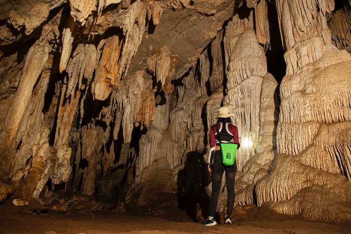 Excursion d'une journée au lac du parc national Khaosok avec grotte Diamond