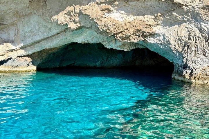 Hoteller i nærheden af Zakynthos VIP Above & Beyond Shipwreck & Blue Caves Tour