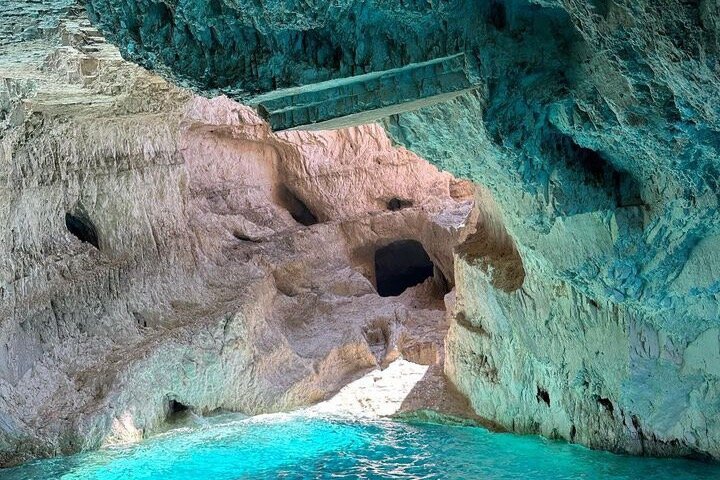 Hoteller i nærheden af Zakynthos VIP Above & Beyond Shipwreck & Blue Caves Tour