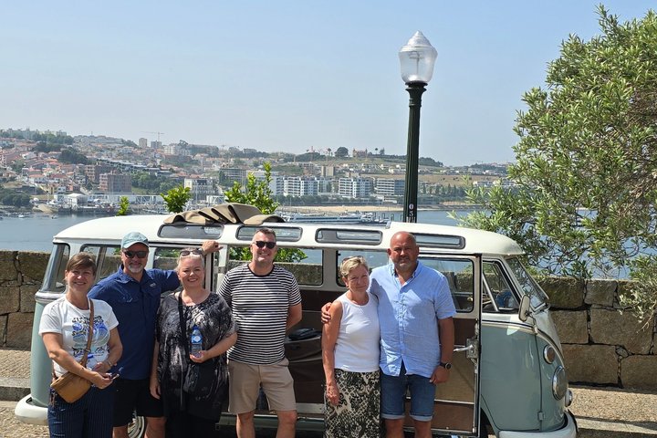 Porto: Exclusive Tour in a Vintage VW Kombi with an Open Roof