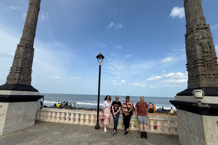 Bäst rankad dagsutflykt till Mahabalipuram och Pondicherry med Guide Lunch