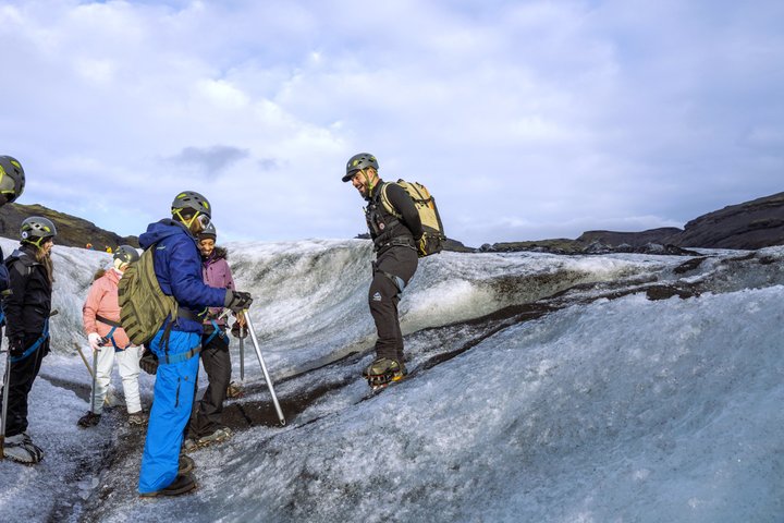 Sólheimajökull Glacier Hike - Aventura en hielo azul para grupos pequeños