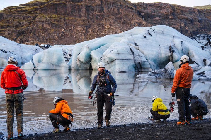 Sólheimajökull Glacier Hike - Aventura en hielo azul para grupos pequeños