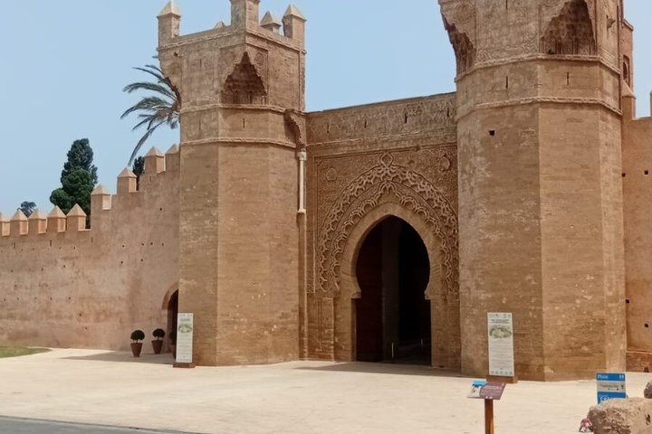 Tour privato TukTuk di Rabat: Medina, Chellah, Torre Hassan, Udaya