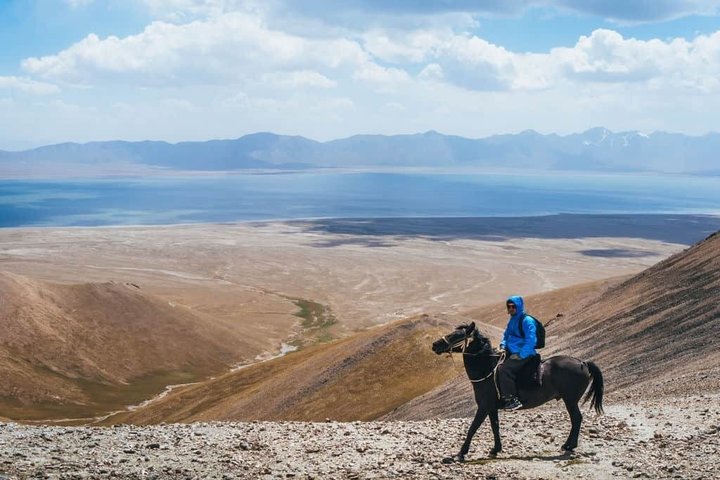Aventure toute l'année : randonnée à cheval de 3 jours jusqu'au lac Song Kul