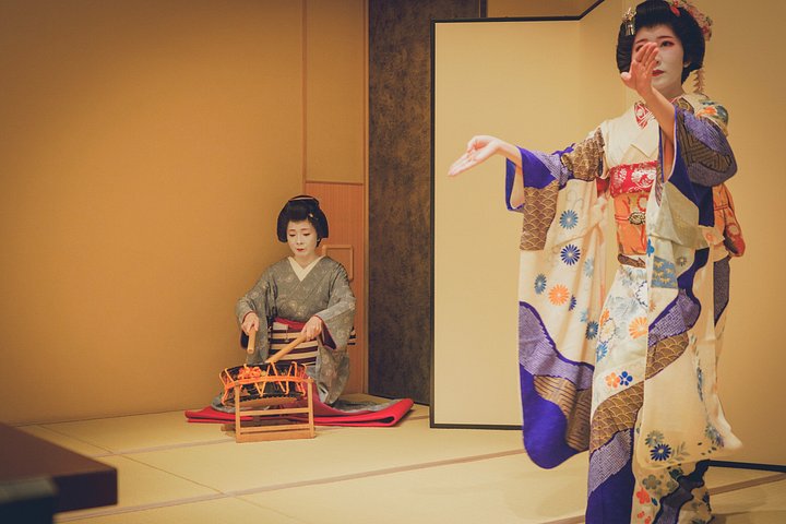 Tokyo : 3 - Geisha Show med Shamisen, Game & Matcha i Asakusa