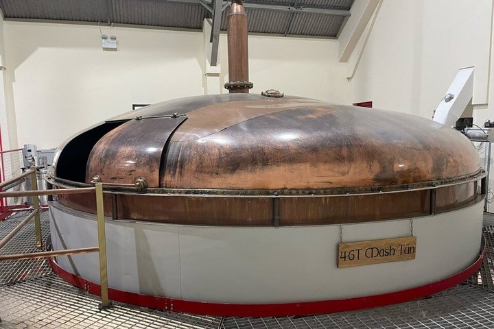 Excursão pela Destilaria Falkirk Whisky