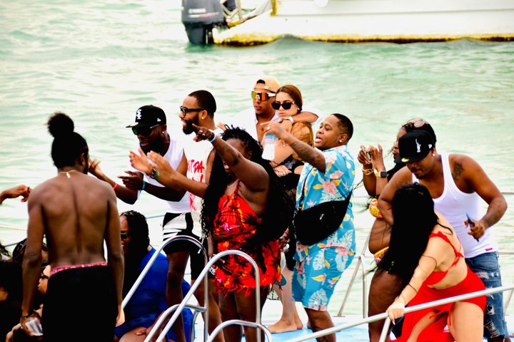 #1 Punta Cana Hip Hop Adults Only Party Boat avec Open Bar et DJ
