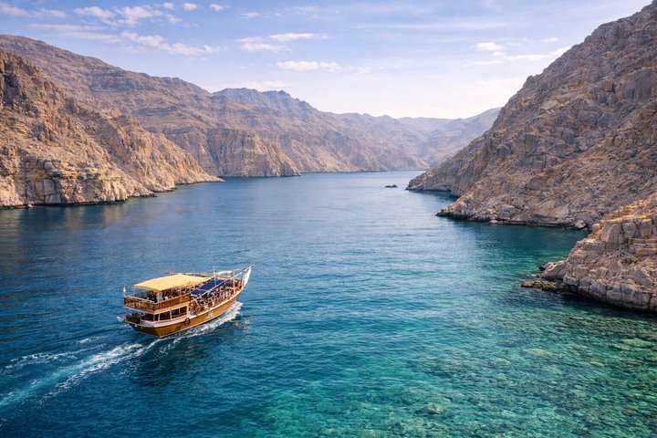 Crucero Dhow nocturno por Musandam Khasab con cena de barbacoa