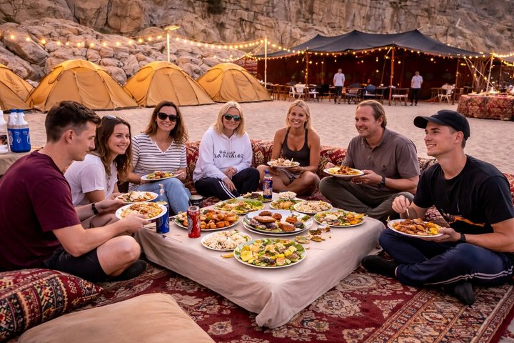 Crucero Dhow nocturno por Musandam Khasab con cena de barbacoa