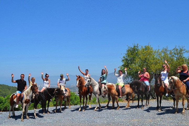 Kemer naturskønne skov hest ridning oplevelse med Hotel Transfer