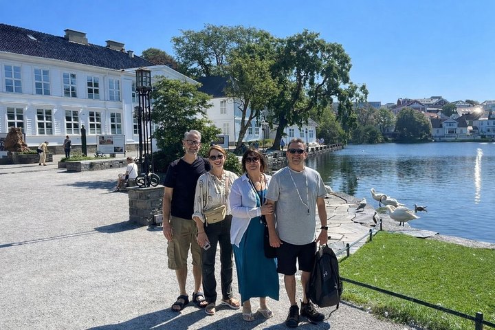 Stavanger Walking Tour: Udforsk de bedste seværdigheder og skjulte perler