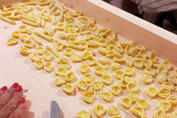 Ostuni Orecchiette matlagingsklasse Pizzica danseklasse kombinasjon
