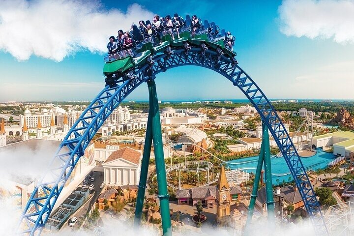 Seite: Land of Legends Themenpark-Ticket mit Hoteltransfer
