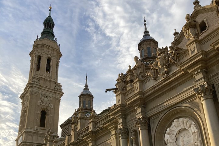Begeleide rondleiding door de Basiliek van Onze-Lieve-Vrouw van de Pilaar in Zaragoza in het Spaans
