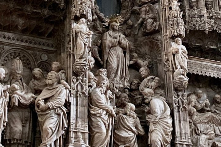Begeleide rondleiding door de Basiliek van Onze-Lieve-Vrouw van de Pilaar in Zaragoza in het Spaans