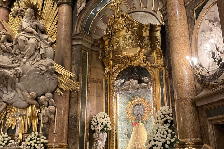 Begeleide rondleiding door de Basiliek van Onze-Lieve-Vrouw van de Pilaar in Zaragoza in het Spaans