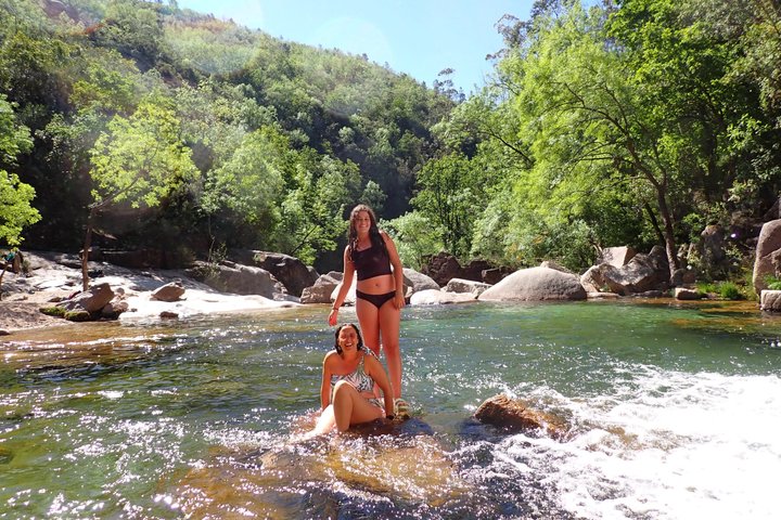 Kajakfahren und Wasserfall im Peneda-Gerês-Nationalpark von Porto aus