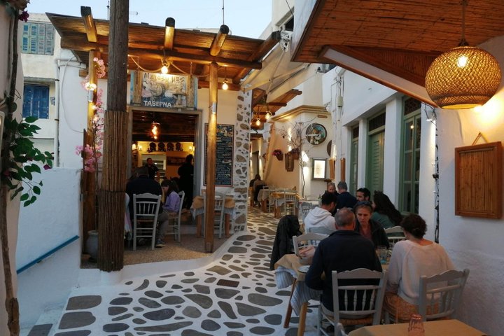 Naxos Old Town Private Food Tour met diner en pick-up