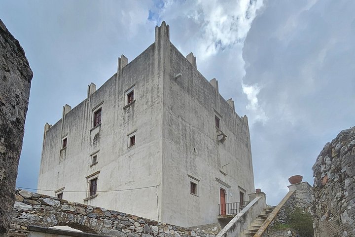 Halvdagstur på ön Naxos (upp till 7 personer)