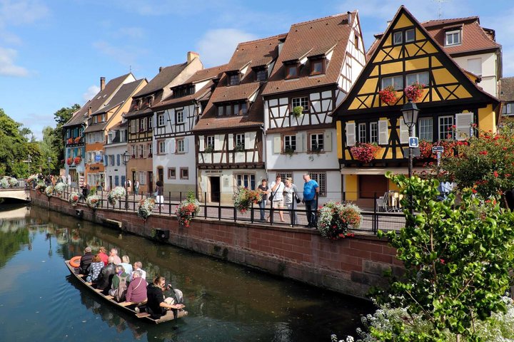 Tour a piedi di Colmar 2H con piccola crociera in barca a Venezia