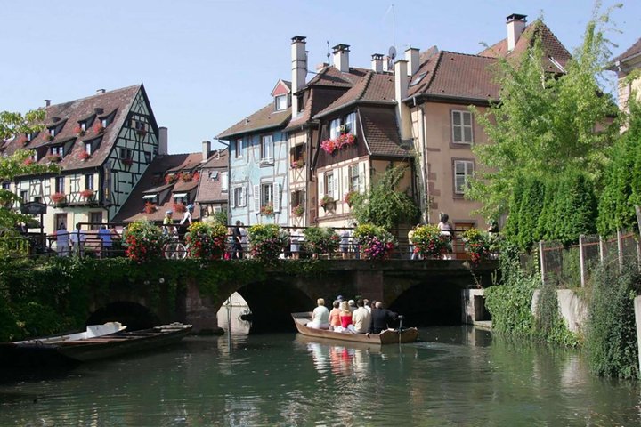 Tour a piedi di Colmar 2H con piccola crociera in barca a Venezia