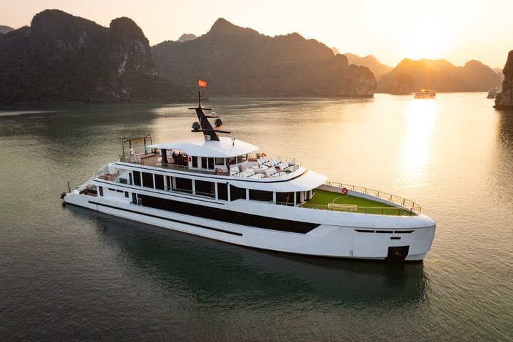 Hera Luxury Cruise - den mest luksuriøse dagstur i Halong Bay