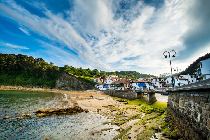 Desde Oviedo y Gijón: Llanes, Ribadesella, Alto de Fitu y Tazones