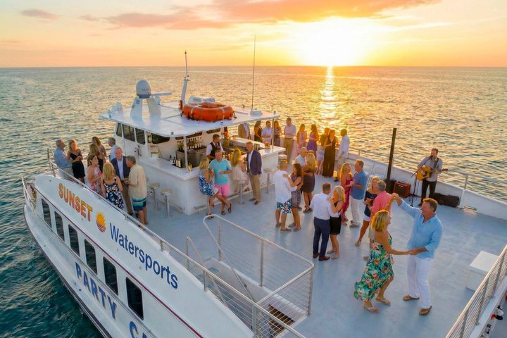 Key West Sunset Cruise: Middag, live musikk og drikkevarer inkludert