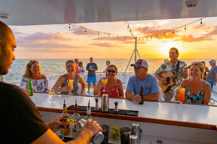 Key West Sunset Cruise: Middag, live musikk og drikkevarer inkludert