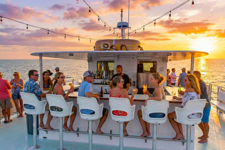 Key West Sunset Cruise: Middag, live musikk og drikkevarer inkludert