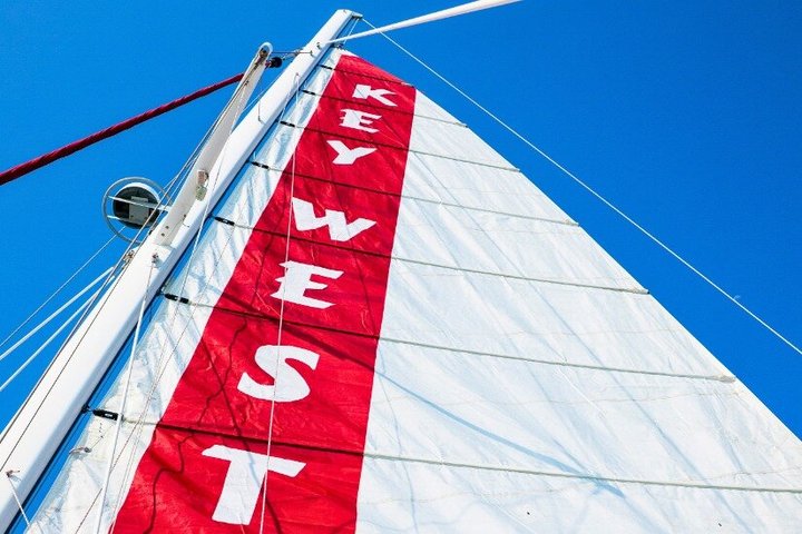 Key West Signature Sunset Sail med levende musikk, åpen bar og mat