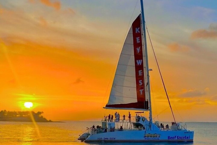 Key West Signature Sunset Sail med levende musikk, åpen bar og mat