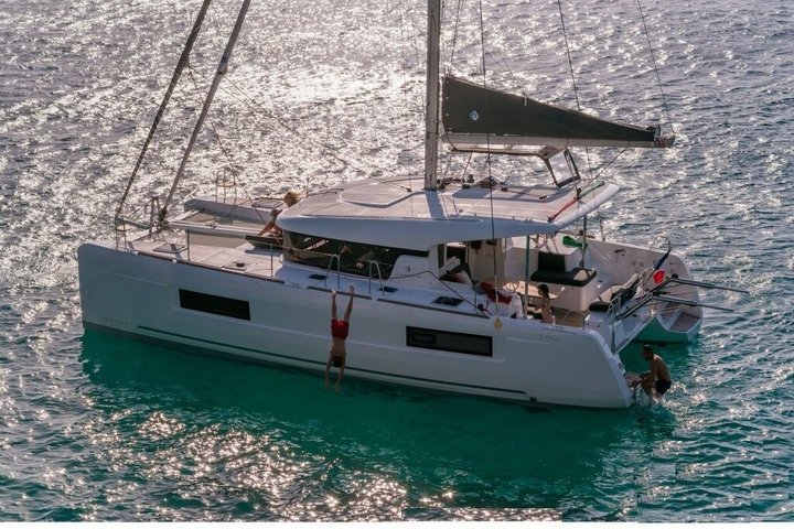 Catamaranexcursie naar de Maddalena-archipel vanuit Porto Cervo - Luxe 4