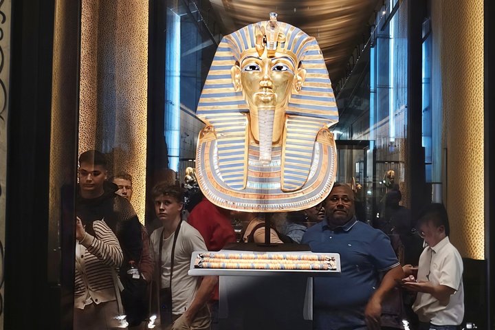 Cairo In Big Bus intera giornata da Hurghada (Piramidi-sfinge-Museo egiziano-pranzo)